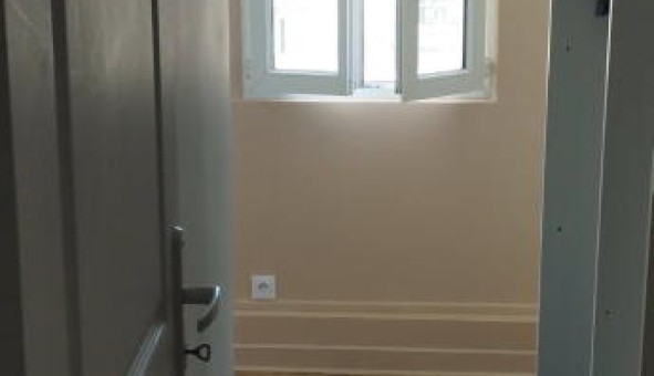 Logement tudiant Studio à Courbevoie (92400)
