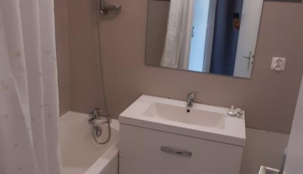 Logement tudiant Studio à Courbevoie (92400)