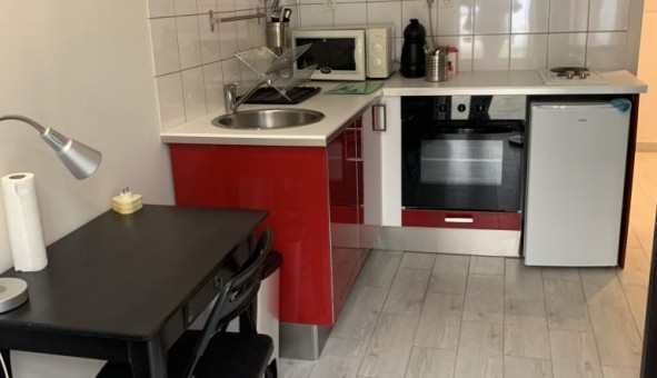 Logement tudiant Location Studio Vide Courbevoie (92400)