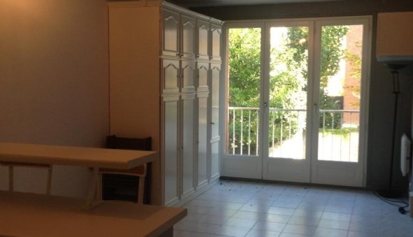 Logement tudiant Studio à Courbevoie (92400)