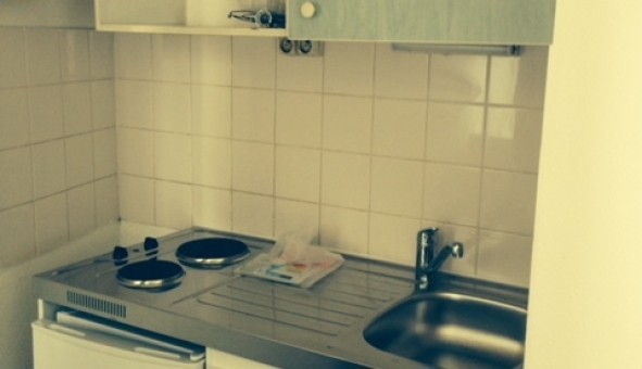 Logement tudiant Location Studio Vide Courbevoie (92400)