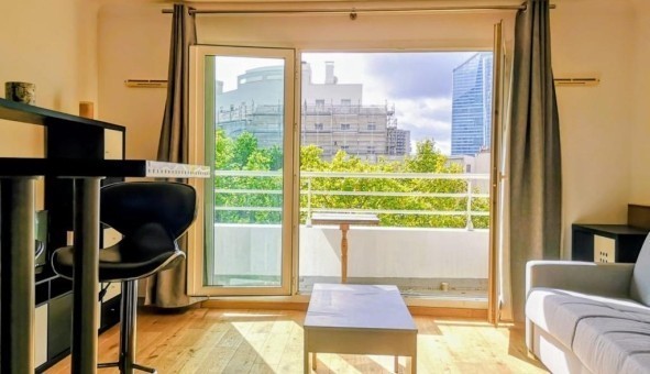 Logement �tudiant Studio &agrave; Courbevoie (92400)