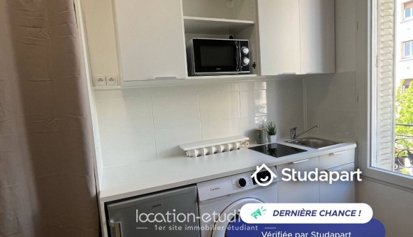 Logement étudiant Studio &agrave; Courbevoie (92400)
