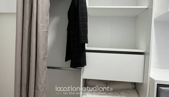 Logement étudiant Studio &agrave; Courbevoie (92400)