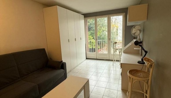 Logement �tudiant Studio &agrave; Courbevoie (92400)