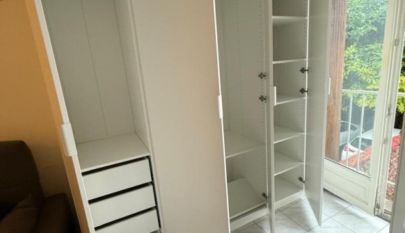 Logement �tudiant Studio &agrave; Courbevoie (92400)