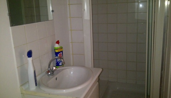 Logement �tudiant Studio &agrave; Courbevoie (92400)