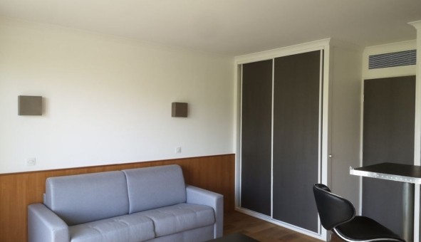 Logement �tudiant Studio &agrave; Courbevoie (92400)