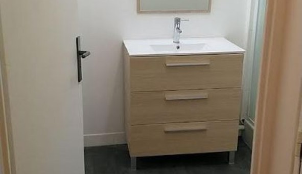 Logement �tudiant Studio &agrave; Courcouronnes (91080)
