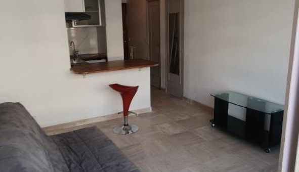 Logement �tudiant Studio &agrave; Coursegoules (06140)