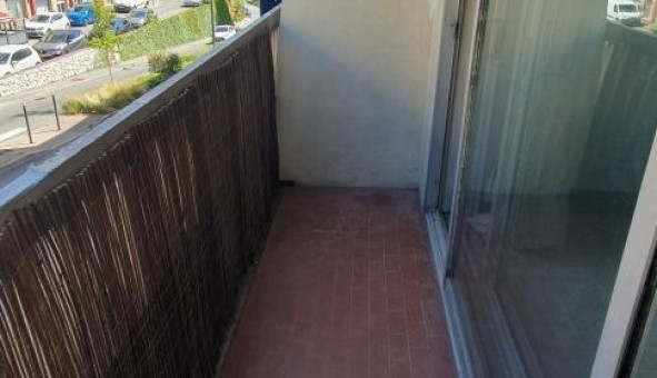 Logement �tudiant Studio &agrave; Coursegoules (06140)