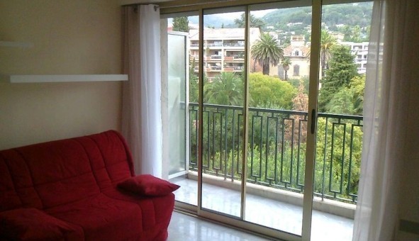 Logement �tudiant Studio &agrave; Coursegoules (06140)