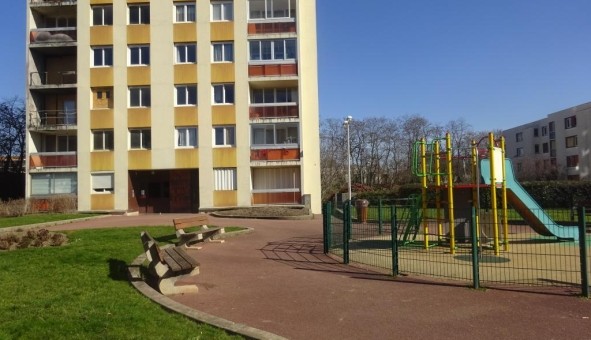 Logement tudiant Studio à Crteil (94000)