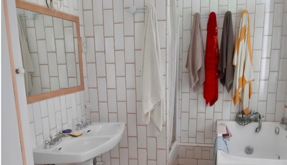 Logement tudiant Studio à Croix (59170)