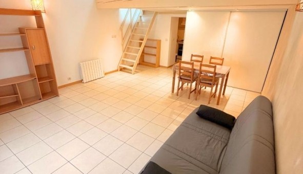 Logement �tudiant Location Studio Vide Cuers (83390)