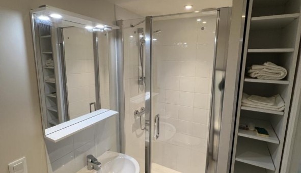 Logement tudiant Studio à Darvault (77140)