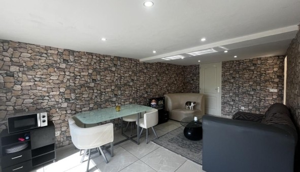 Logement tudiant Location Studio Vide Dcines Charpieu (69150)