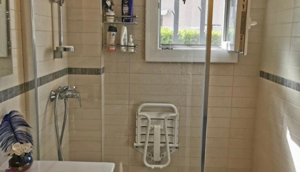 Logement tudiant Studio à Dcines Charpieu (69150)