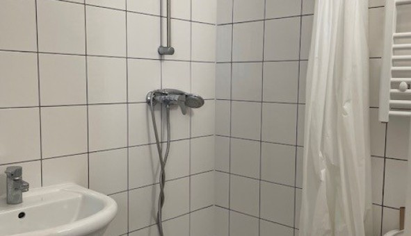 Logement tudiant Studio à Dcines Charpieu (69150)