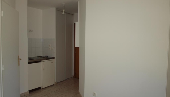 Logement tudiant Location Studio Vide Dijon (21000)