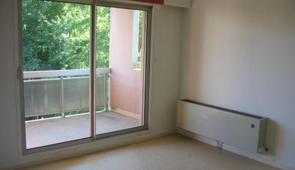 Logement étudiant Location Studio Vide Dreux (28100)