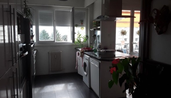 Logement �tudiant Studio &agrave; �cully (69130)