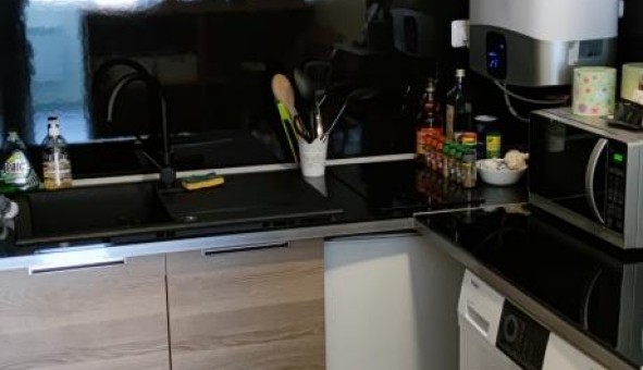Logement �tudiant Studio &agrave; �cully (69130)