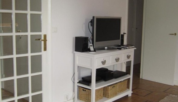 Logement �tudiant Studio &agrave; �cully (69130)