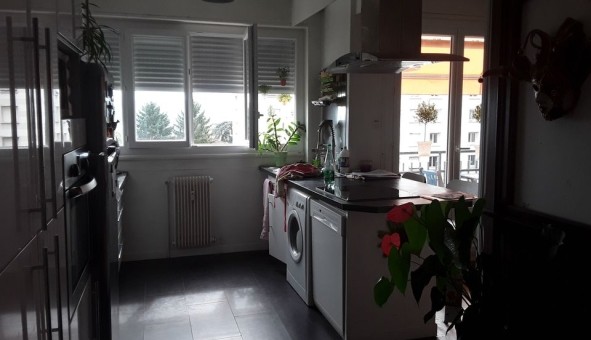 Logement �tudiant Studio &agrave; �cully (69130)