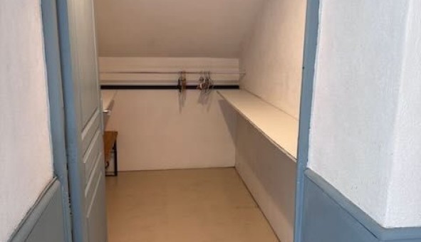 Logement �tudiant Studio &agrave; �cully (69130)