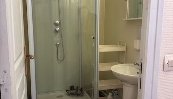 Logement �tudiant Studio &agrave; �cully (69130)