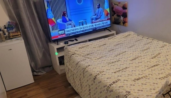 Logement tudiant Location Studio Vide pinay sur Seine (93800)