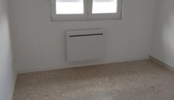 Logement tudiant Location Studio Vide Essigny le Petit (02100)