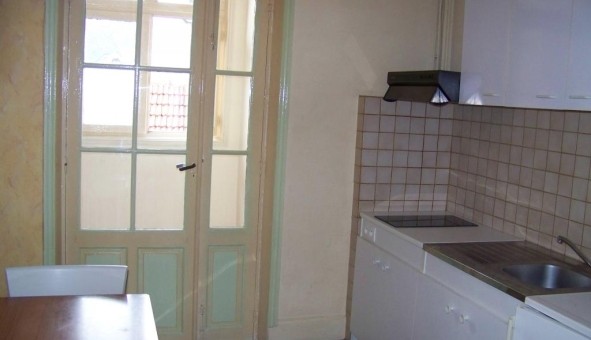 Logement tudiant Location Studio Vide Essigny le Petit (02100)
