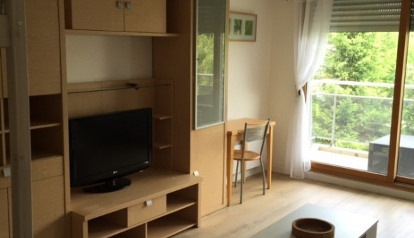 Logement tudiant Location Studio Vide vry (91000)