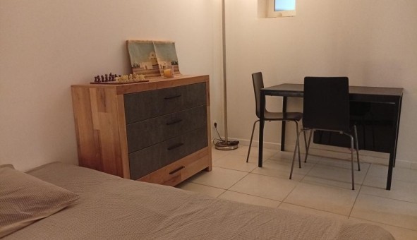 Logement �tudiant Studio &agrave; Eygui�res (13430)