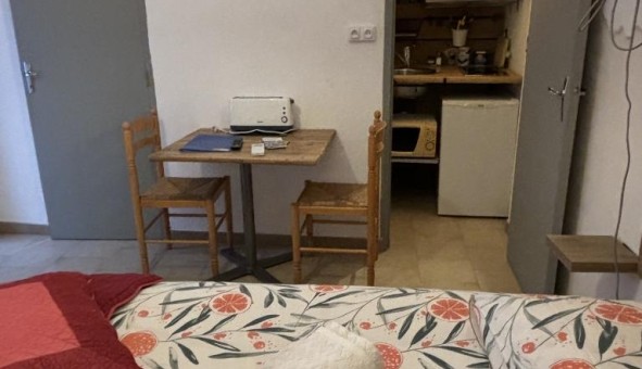 Logement tudiant Studio à Eyragues (13630)