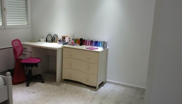 Logement tudiant Location Studio Vide Favires (77220)
