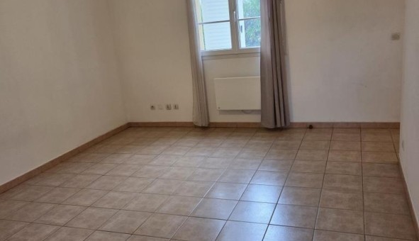 Logement �tudiant Studio &agrave; Favi�res (77220)