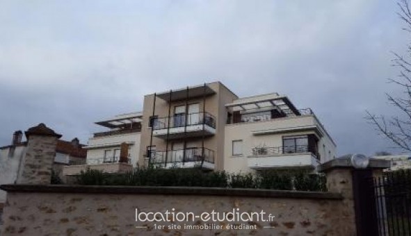 Logement étudiant Studio à Ferrières en Brie (77164)