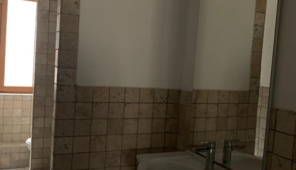 Logement tudiant Studio à Fontaine le Puits (73600)