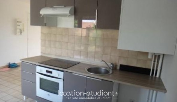 Logement tudiant Studio à Fontenay Trsigny (77610)