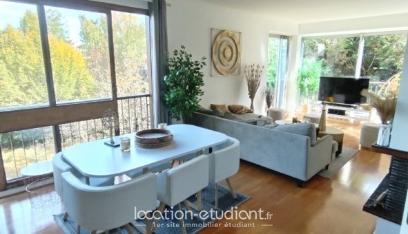 Logement étudiant Studio à Fontenay le Fleury (78330)