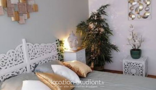 Logement étudiant Studio à Fontenay le Fleury (78330)