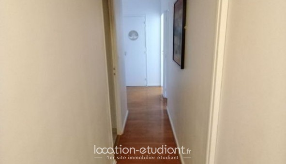 Logement étudiant Studio à Fontenay le Fleury (78330)