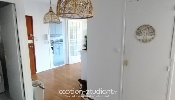 Logement étudiant Studio à Fontenay le Fleury (78330)