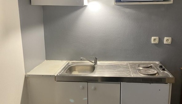 Logement tudiant Studio à Fontenay le Fleury (78330)