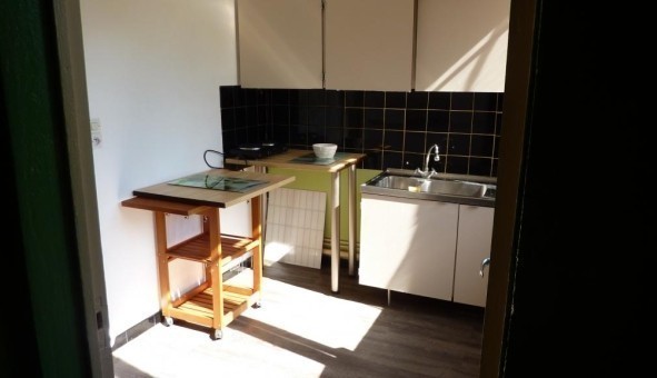 Logement étudiant Studio à Fontenay le Fleury (78330)