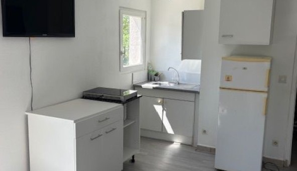 Logement �tudiant Studio &agrave; Fontenay le Fleury (78330)