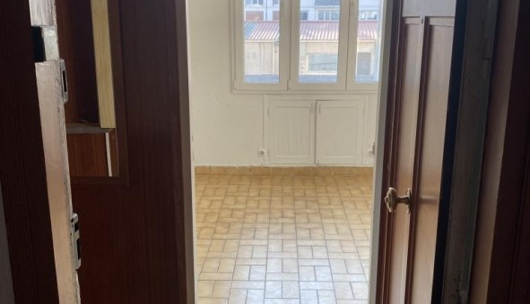 Logement tudiant Studio à Fontenay sous Bois (94120)